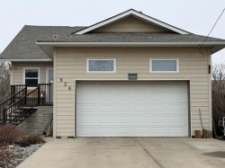 926 Newcastle Trail Drumheller, AB T0J 0Y2