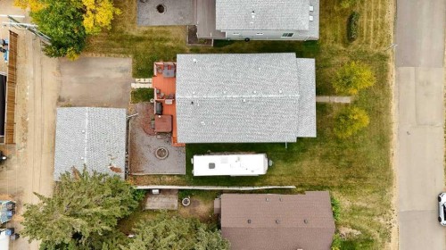 5005 43 Street EAST Sylvan Lake, AB T4S 1C1