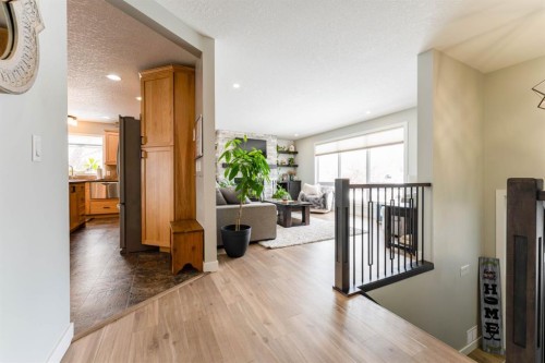 248 5 Street, Drumheller, AB - Indoor Photo Showing Other Room