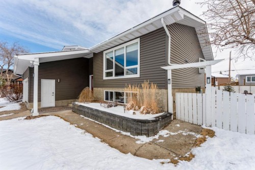 248 5 Street, Drumheller, AB - Outdoor