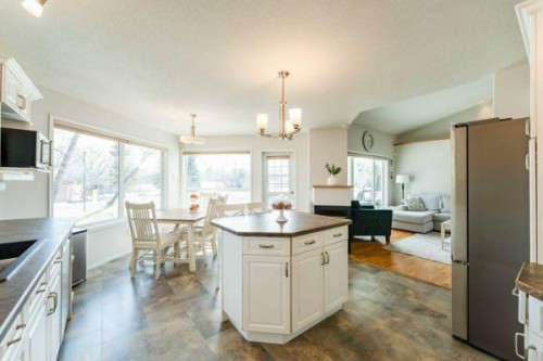 85 Michichi Drive, Drumheller, AB - Indoor Photo Showing Kitchen