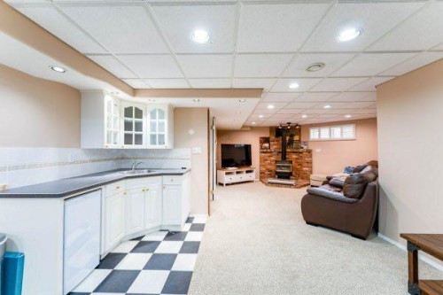 85 Michichi Drive, Drumheller, AB - Indoor