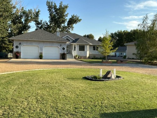 85 Michichi Drive, Drumheller, AB - Outdoor With Facade