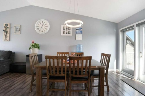 36 Laura Place, Duchess, AB - Indoor Photo Showing Dining Room