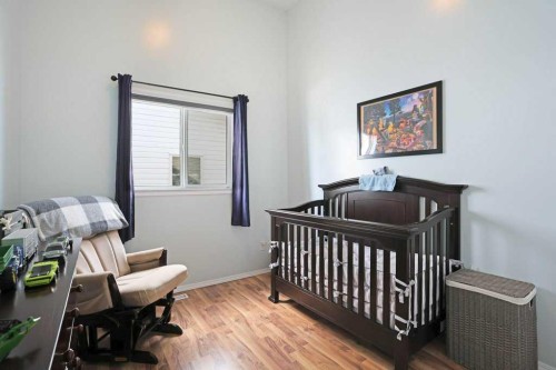 36 Laura Place, Duchess, AB - Indoor Photo Showing Bedroom