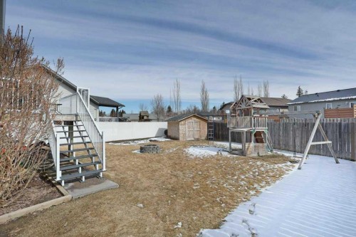 36 Laura Place, Duchess, AB - Outdoor