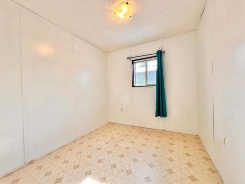 613 Iris Street, Rosemary, AB 