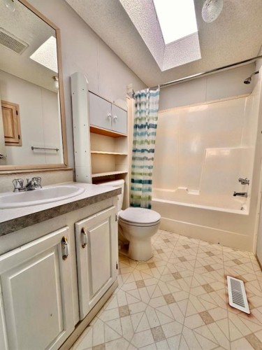 613 Iris Street, Rosemary, AB 
