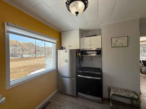 97 Villa Street, Drumheller, AB - Indoor