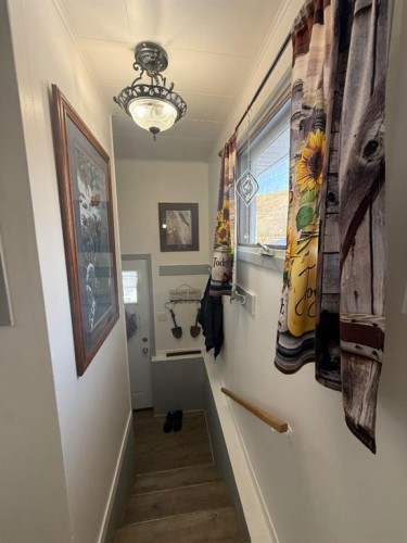 97 Villa Street, Drumheller, AB - Indoor Photo Showing Other Room