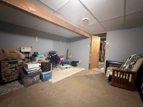 97 Villa Street, Drumheller, AB - Indoor Photo Showing Other Room
