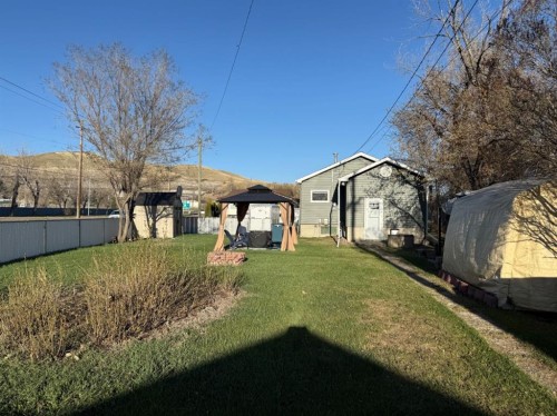 97 Villa Street, Drumheller, AB - Outdoor