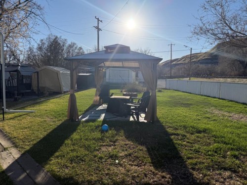 97 Villa Street, Drumheller, AB - Outdoor
