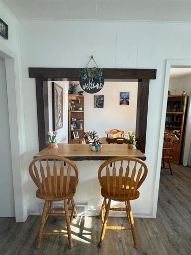 97 Villa Street, Drumheller, AB - Indoor Photo Showing Dining Room