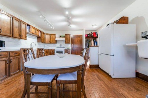 618 5 Street East, Drumheller, AB - Indoor Photo Showing Other Room