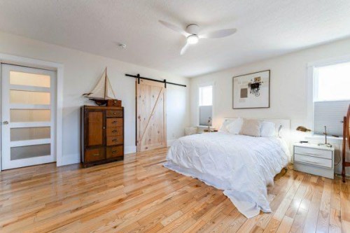 618 5 Street East, Drumheller, AB - Indoor Photo Showing Bedroom