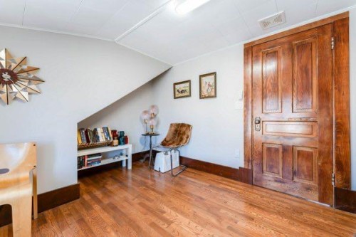 618 5 Street East, Drumheller, AB - Indoor Photo Showing Other Room