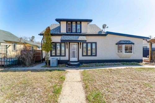 618 5 Street East, Drumheller, AB - Outdoor