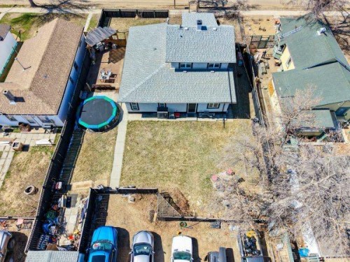 618 5 Street East, Drumheller, AB - Outdoor