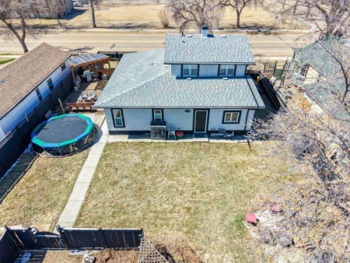 618 5 Street East, Drumheller, AB - Outdoor