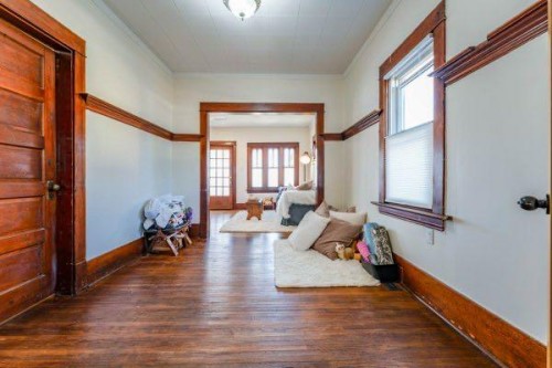 618 5 Street East, Drumheller, AB - Indoor Photo Showing Other Room
