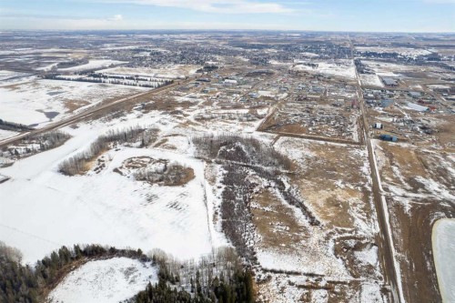 7005 53 Highway, Ponoka, AB 