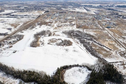 7005 53 Highway, Ponoka, AB 