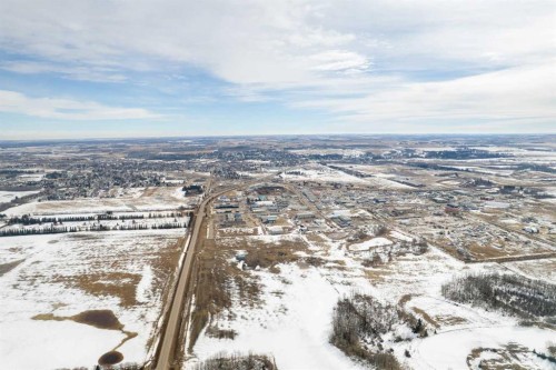 7005 53 Highway, Ponoka, AB 