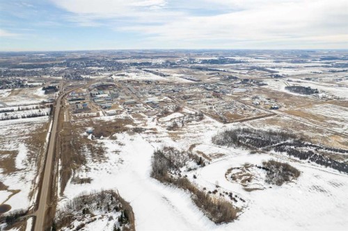 7005 53 Highway, Ponoka, AB 