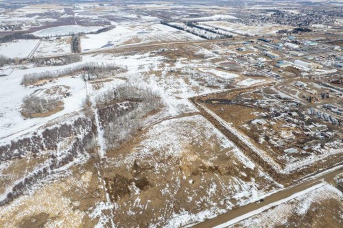 7005 53 Highway, Ponoka, AB 