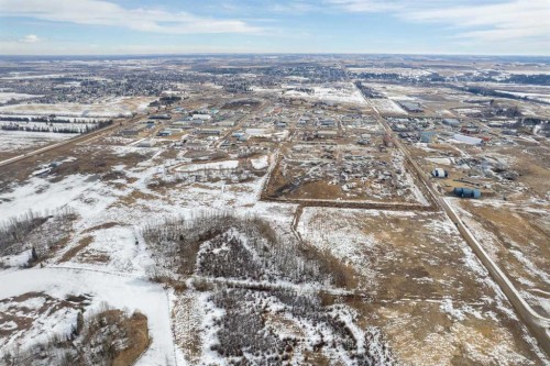 7005 53 Highway, Ponoka, AB 