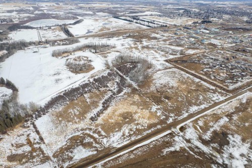 7005 53 Highway, Ponoka, AB 