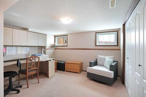 75 Upland, Brooks, AB - Indoor