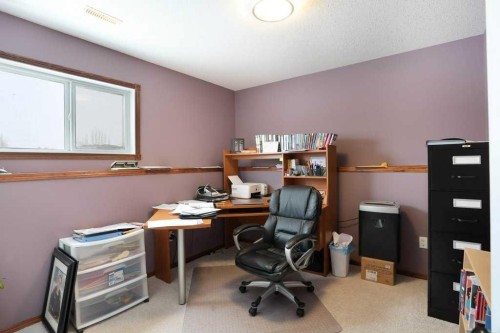 75 Upland, Brooks, AB - Indoor Photo Showing Office
