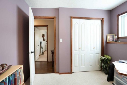 75 Upland, Brooks, AB - Indoor