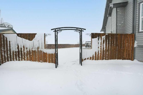 75 Upland, Brooks, AB - Outdoor