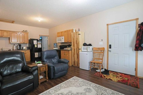 75 Upland, Brooks, AB - Indoor Photo Showing Living Room