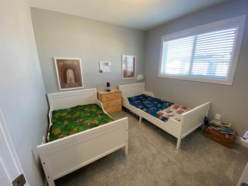 959 Miners Boulevard West, Lethbridge, AB - Indoor Photo Showing Bedroom