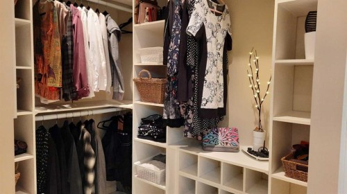 2070 Newcastle Trail, Drumheller, AB - Indoor With Storage