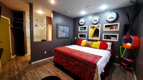 2070 Newcastle Trail, Drumheller, AB - Indoor Photo Showing Bedroom