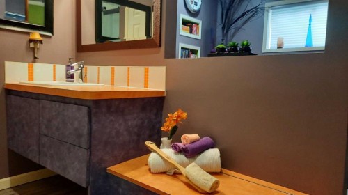 2070 Newcastle Trail, Drumheller, AB - Indoor Photo Showing Bathroom