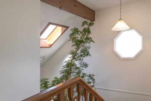 283 Abinger Crescent Ne, Calgary, AB - Indoor Photo Showing Other Room