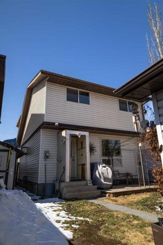 283 Abinger Crescent Ne, Calgary, AB - Outdoor