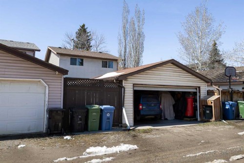 283 Abinger Crescent Ne, Calgary, AB - Outdoor
