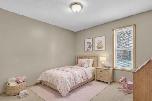 99 Greystone Close, Brooks, AB - Indoor Photo Showing Bedroom