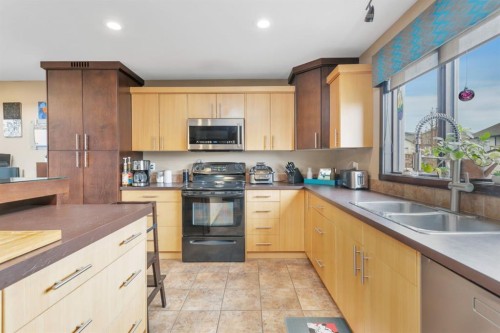 5221 Westridge Drive, Blackfalds, AB - Indoor Photo Showing Kitchen With Double Sink