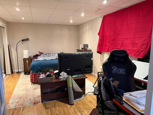 706 2 Street Se, Drumheller, AB - Indoor