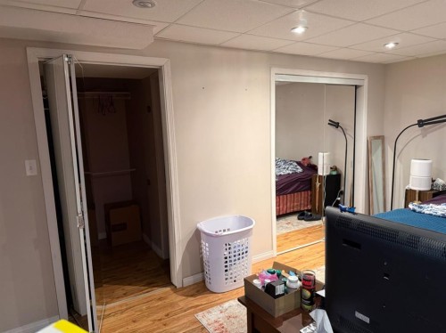 706 2 Street Se, Drumheller, AB - Indoor