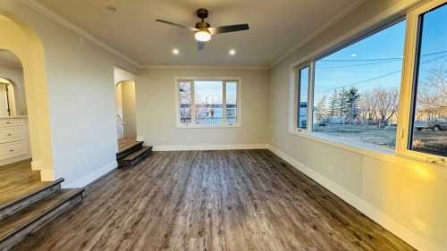 217 3 Street West, Munson, AB - Indoor Photo Showing Other Room