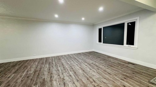 217 3 Street West, Munson, AB - Indoor Photo Showing Other Room